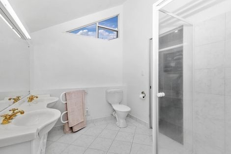 Photo of property in 2 Excelsa Place, Albany, Auckland, 0632