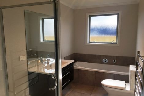 Photo of property in 34 Richardson Road, Omokoroa, 3114