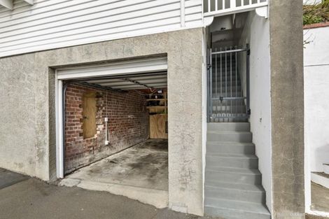 Photo of property in 38 Hawker Street, Mount Victoria, Wellington, 6011