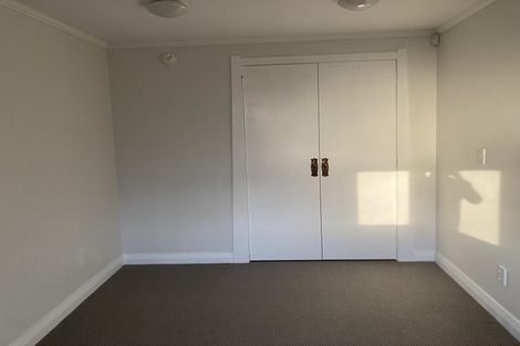 Photo of property in 30 Saint Michaels Crescent, Kelburn, Wellington, 6012