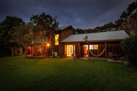 Photo of property in 220 Valley Views, Fitzherbert, Palmerston North, 4472