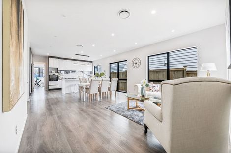 Photo of property in 82 Tir Conaill Avenue, Flat Bush, Auckland, 2019