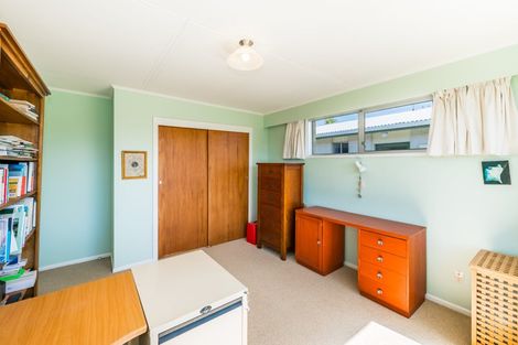 Photo of property in 5 Callender Terrace, Paraparaumu Beach, Paraparaumu, 5032