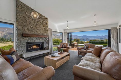 Photo of property in 314 Beacon Point Road, Wanaka, 9305