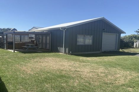 Photo of property in 232 Maunsell Road, Port Waikato, Tuakau, 2695