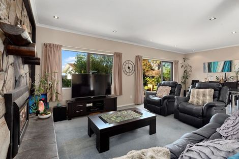 Photo of property in 2/399 East Coast Road, Mairangi Bay, Auckland, 0630