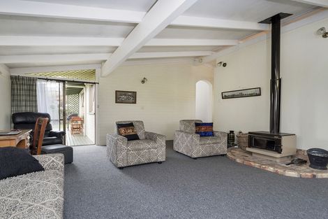 Photo of property in 7 Pakira Avenue, Glendene, Auckland, 0602