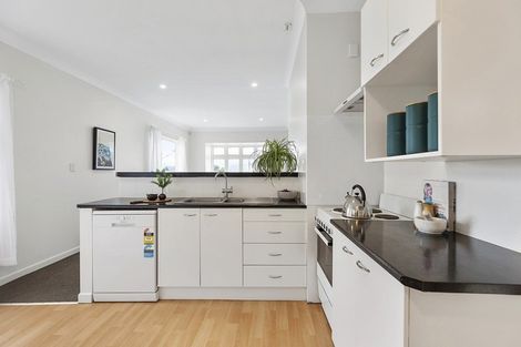 Photo of property in 24 Ferry Street, Seatoun, Wellington, 6022