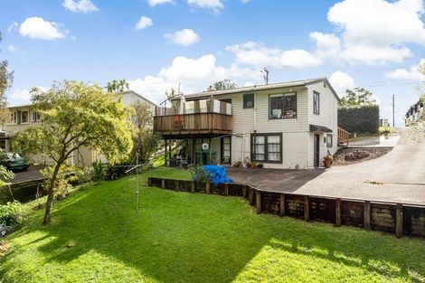 Photo of property in 49 Pupuke Road, Birkenhead, Auckland, 0627