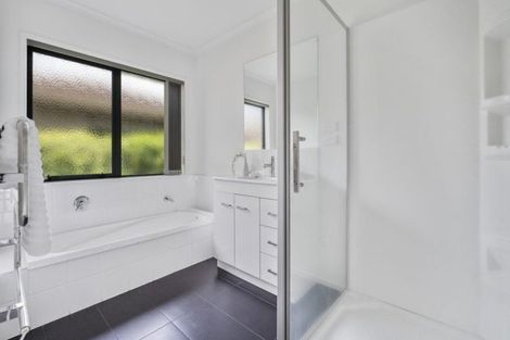 Photo of property in 8 Double Bay Road, Pyes Pa, Tauranga, 3112