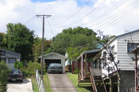 Photo of property in 2/25 Gazelle Avenue, Beach Haven, Auckland, 0626