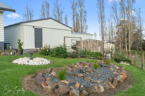 Photo of property in 86 Matakohe Wharf Road, Matakohe, 0593