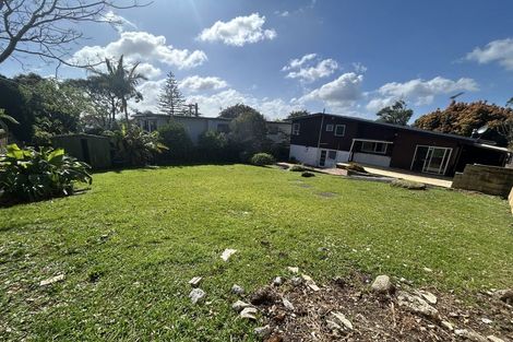 Photo of property in 19 South Lynn Road, Titirangi, Auckland, 0604