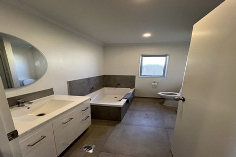 Photo of property in 36 Whareatua Avenue, Takanini, 2112