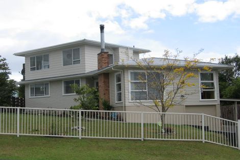Photo of property in 10 Addison Drive, Glendene, Auckland, 0602