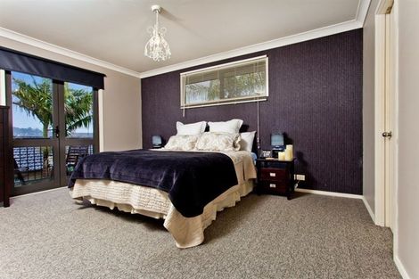 Photo of property in 32 Chadlington Avenue, Henderson, Auckland, 0612