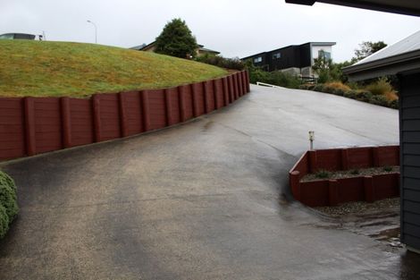 Photo of property in 6 Kereru Close, Halfway Bush, Dunedin, 9010