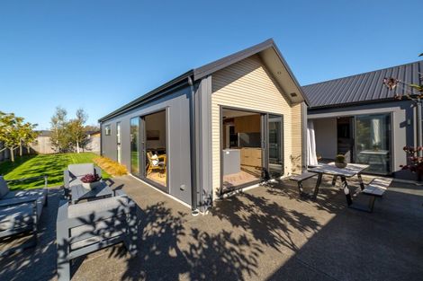 Photo of property in 6 Farley Avenue, Greytown, 5712