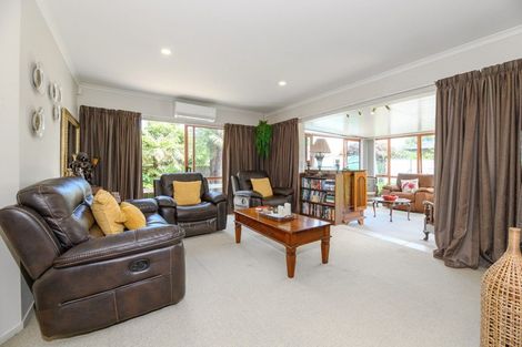 Photo of property in 6 Rays Way, Tuakau, 2121