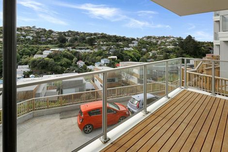 Photo of property in 3/67 Tiketike Way, Brooklyn, Wellington, 6021