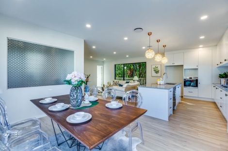 Photo of property in 1 Ti Kouka Place, Te Atatu Peninsula, Auckland, 0610