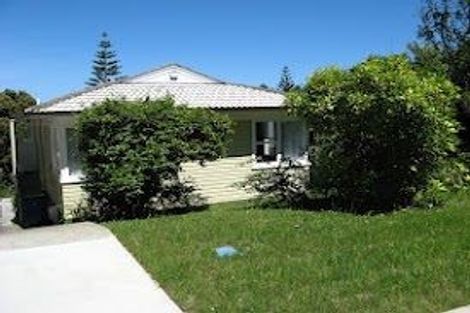 Photo of property in 27 Brunton Place, Glenfield, Auckland, 0629