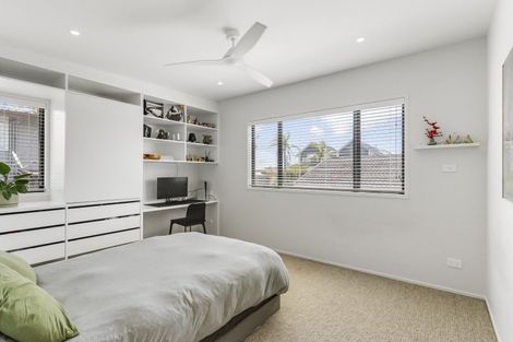 Photo of property in 35a Montgomery Avenue, Belmont, Auckland, 0622