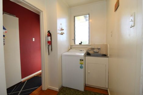 Photo of property in 35 Rhodes Street, Waimate, 7924