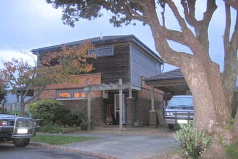 Photo of property in 20 Richmond Grove, Woburn, Lower Hutt, 5010