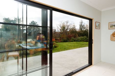 Photo of property in 350 Aokautere Drive, Aokautere, Palmerston North, 4471