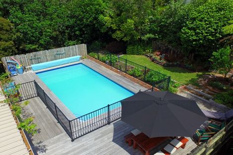 Photo of property in 10 Kohu Road, Titirangi, Auckland, 0604