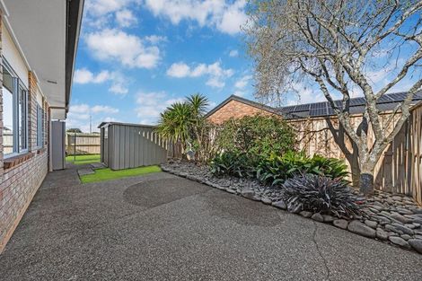 Photo of property in 3 Russett Grove, Henderson, Auckland, 0612