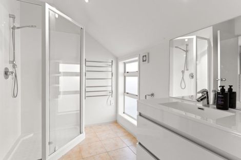 Photo of property in 16c May Street, Mount Maunganui, 3116