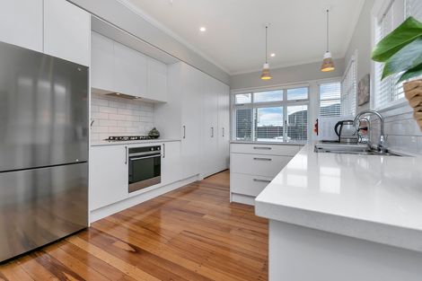 Photo of property in 1 Cochrane Road, Hobsonville, Auckland, 0616