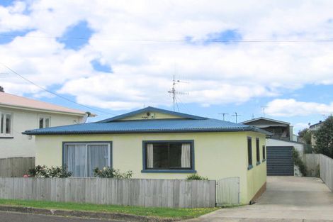 Photo of property in 16 Marine Avenue, Waihi Beach, 3611