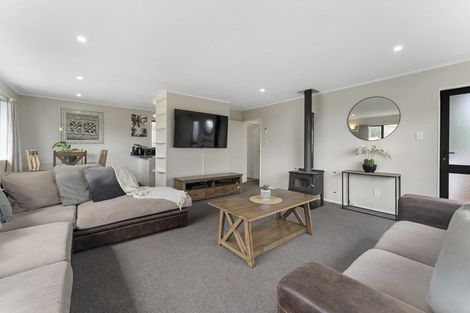 Photo of property in 36 Northumberland Street, Cannons Creek, Porirua, 5024