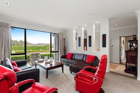 Photo of property in 5 Gleaming Place, Waiuku, 2123