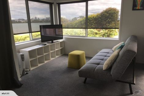 Photo of property in 18 Birkley Road, Bayswater, Auckland, 0622