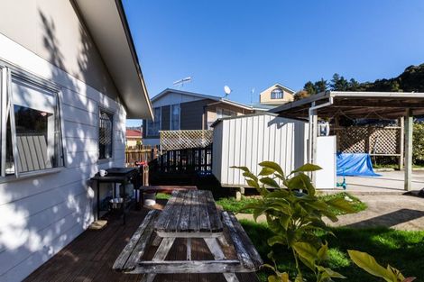Photo of property in 1 Tiroiti Grove, Stokes Valley, Lower Hutt, 5019