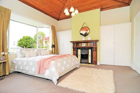 Photo of property in 11 Glenross Street, Glenross, Dunedin, 9011