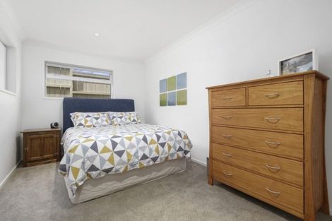 Photo of property in 38 Parr Terrace, Castor Bay, Auckland, 0620