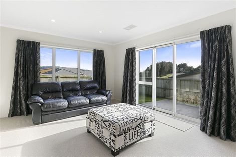 Photo of property in 254 Mark Avenue, Grenada Village, Wellington, 6037