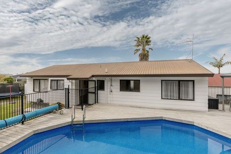 Photo of property in 7a Omokoroa Road, Omokoroa, 3114