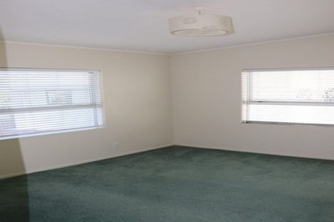 Photo of property in 232 Vipond Road, Stanmore Bay, Whangaparaoa, 0932
