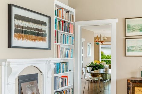 Photo of property in 22 Stanley Point Road, Stanley Point, Auckland, 0624