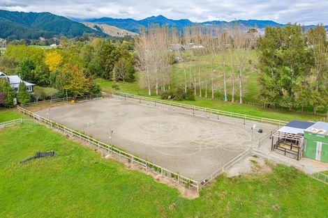 Photo of property in 73 Wakefield Road, Levin, 5571