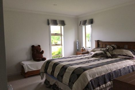 Photo of property in 1 Kereru Place, Pyes Pa, Tauranga, 3112