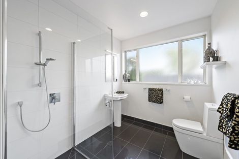 Photo of property in 12 Churchill Drive, Rangiora, 7400