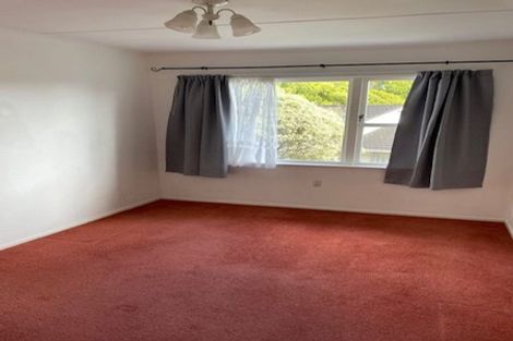 Photo of property in 87 Stewart Drive, Newlands, Wellington, 6037