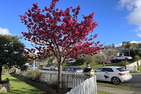 Photo of property in 36 Ennis Avenue, Pakuranga Heights, Auckland, 2010